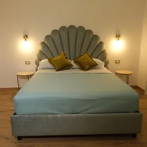 https://apt-relais-cristallini.hotels-amalfi.com